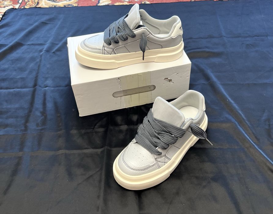 Продам кросовки