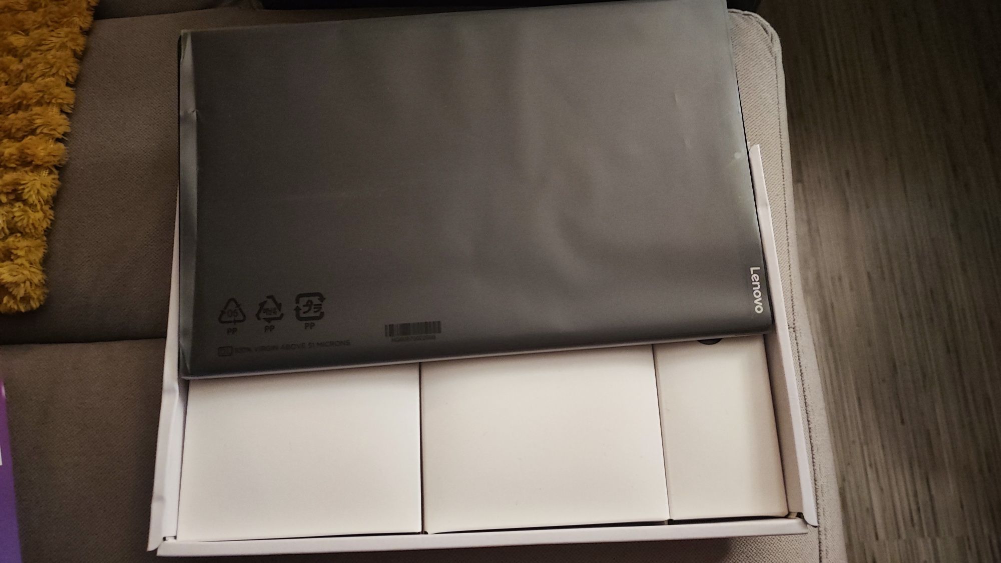 Tableta Lenovo tab M10 FHD PLUS, slot sim, impecabila + husa cadou
