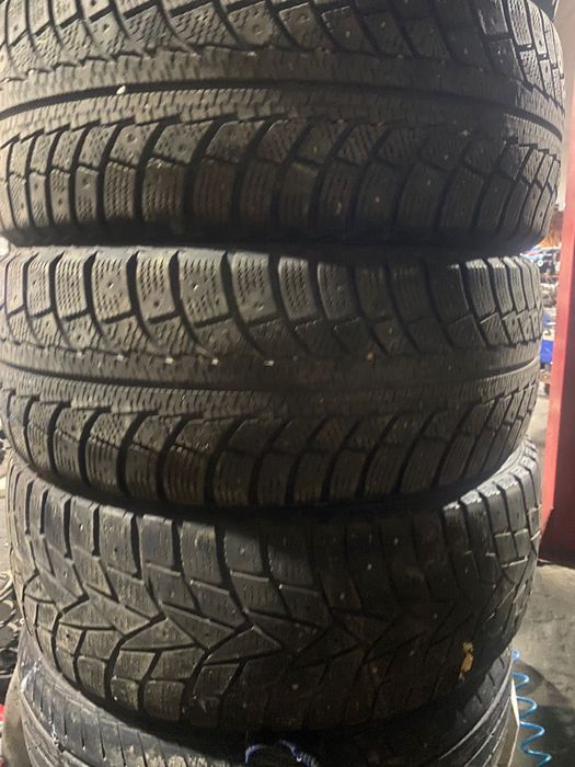 Продам шины БУ комплект все 4 одинаковые размер 205/55 R16