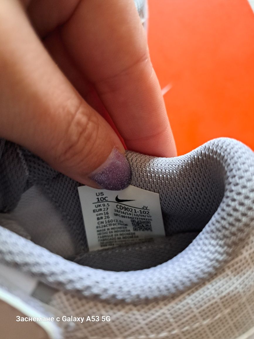 Оригинални маратонки Nike 27