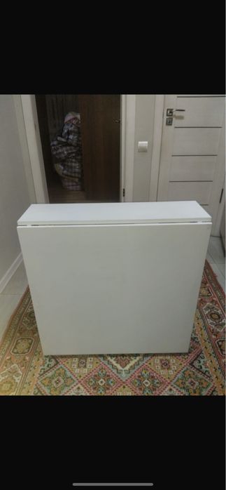 Стол книжка белый