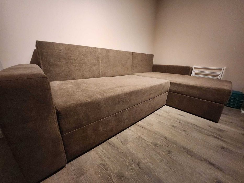 Coltar extensibil in pat de 160 reversibil in stare impecabila