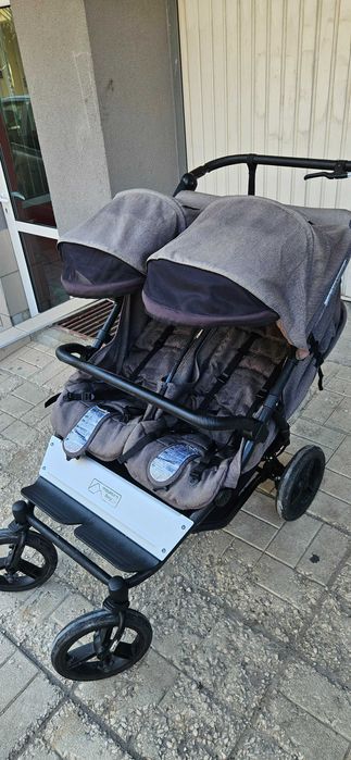 Количка за близнаци Mountain Buggy