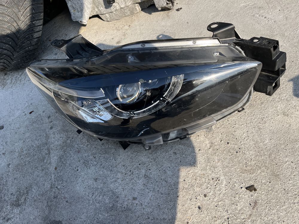 4 броя десен фар Mazda CX5