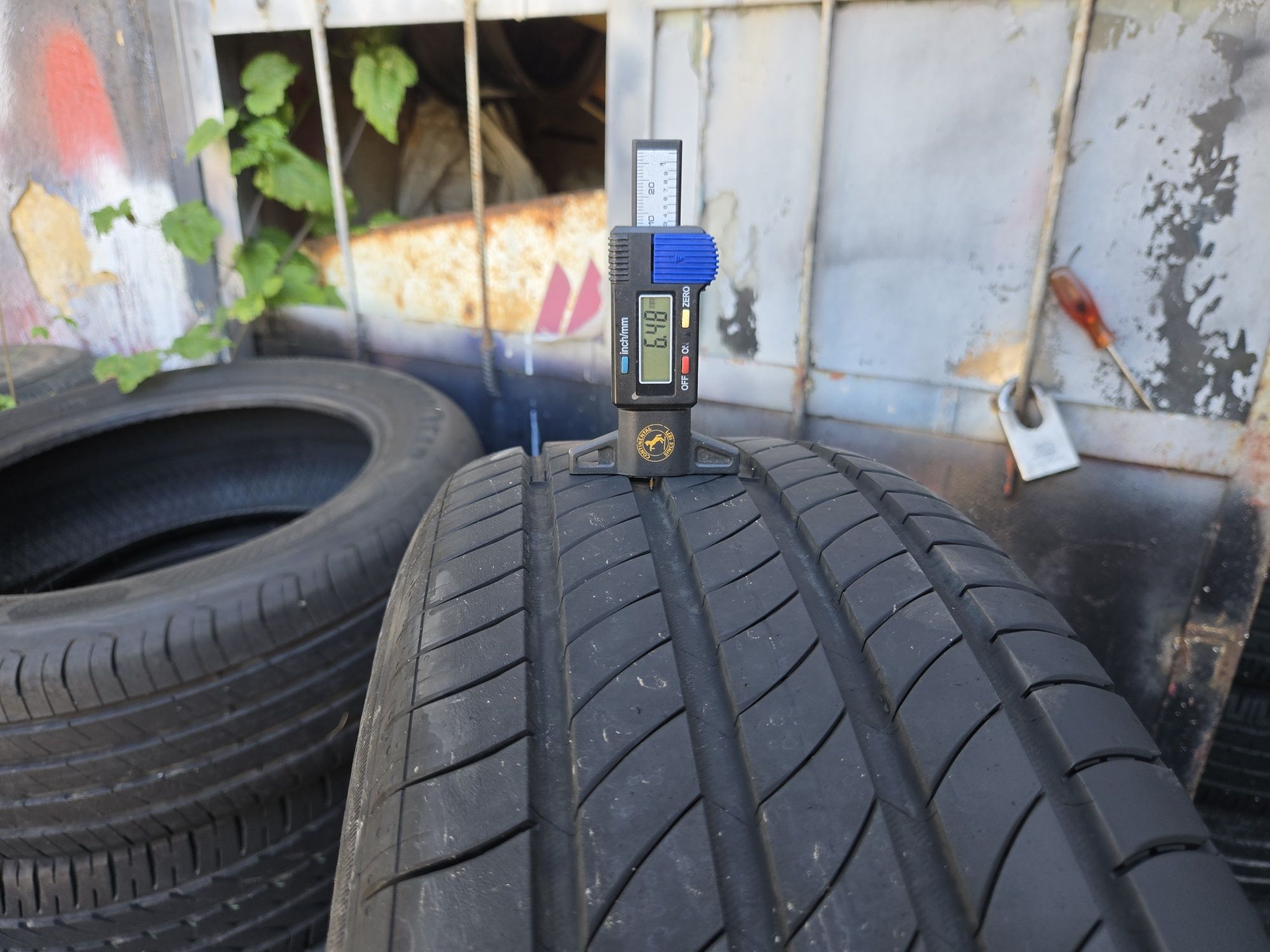 4бр. 215 55 17 Michelin летни.