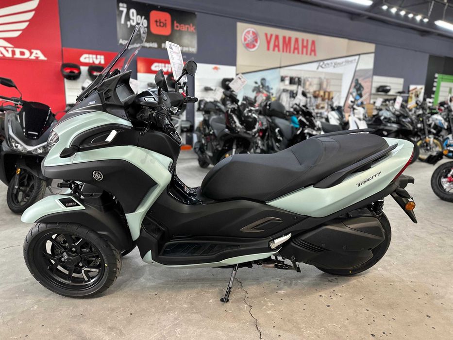 Yamaha Tricity 300 - se conduce cu B - stoc Yamaha Constanta