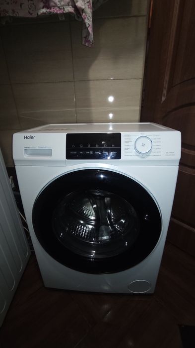 Стиральная машина Haier 6 KG состояние новой