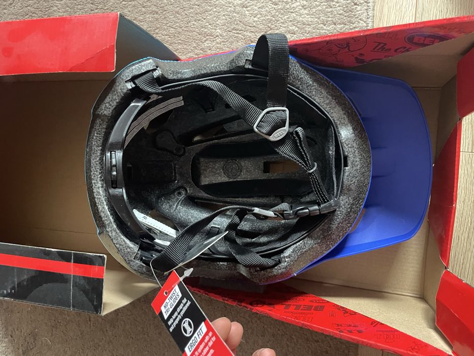 casca BELL nomad jr noua cu eticheta