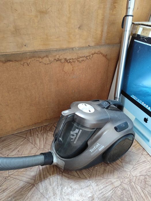 Отдам пылесос. В рабочем состоянии.