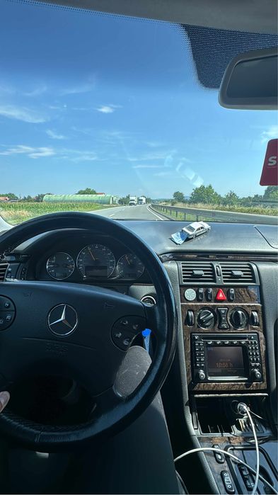 Mercedes Benz E220 w210