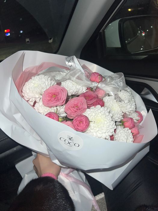 Живые цветы (на день рождения) Продам срочно