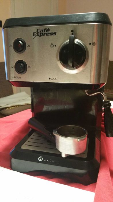 Супер кафе машина ,прави уникално кафе с желания каймак Cafe Express