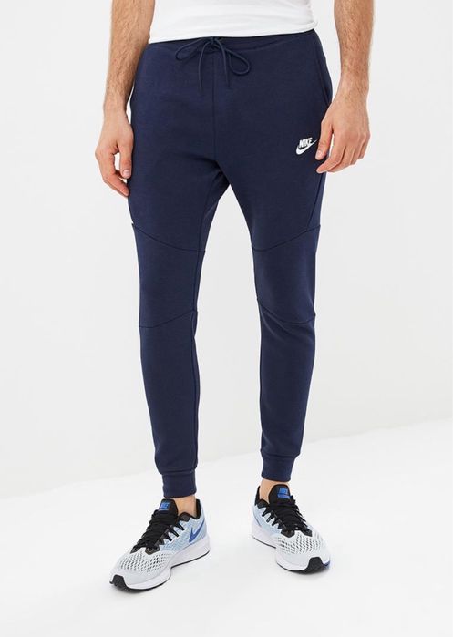 Спортивные брюки Nike размер М (джоггеры NIKE) Nike tech fleece