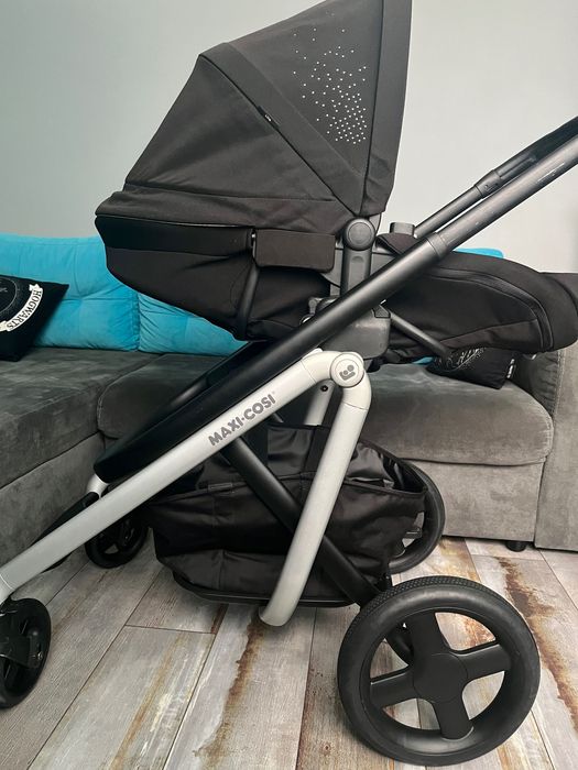 Бебешка количка и кошче за кола Maxi Cosi