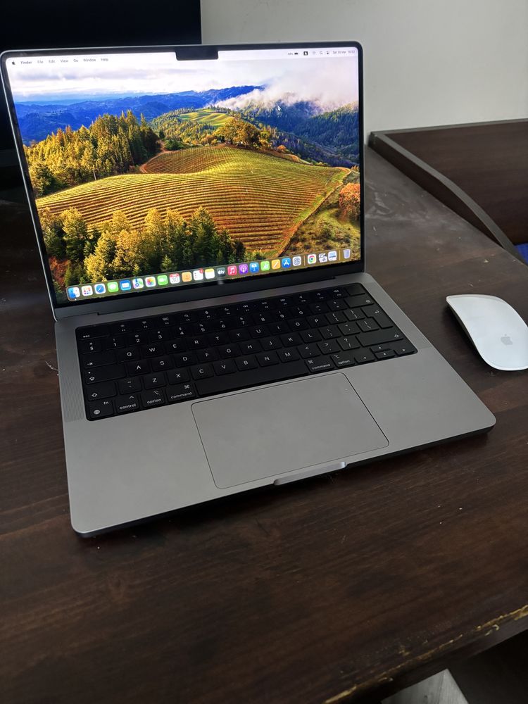 Macbook Pro 14-inch M2 pro