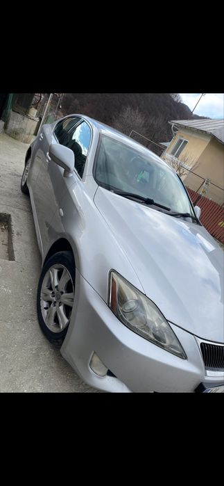 Lexus is 220d volan dreapta