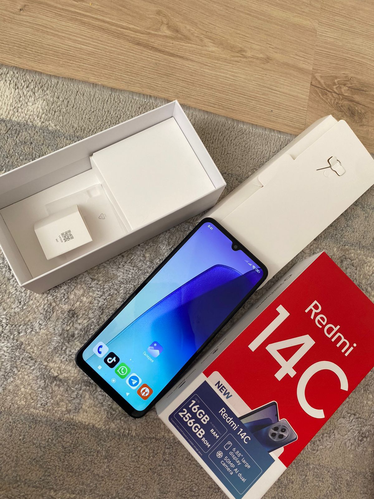 Redmi 14C 256GB 
RAM 256GB