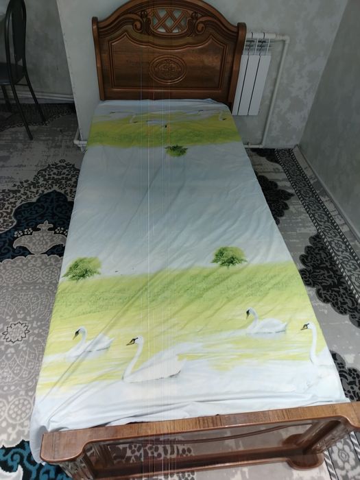 Кравать сотилади срочно