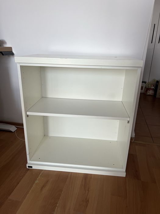 Comoda alba dormitor