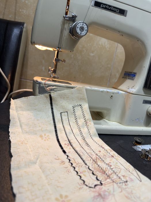 Masina de brodat cusut si festonat Privileg diverse progane
