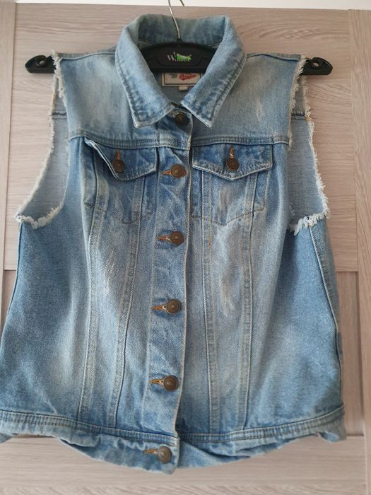 Vestă de blugi !!