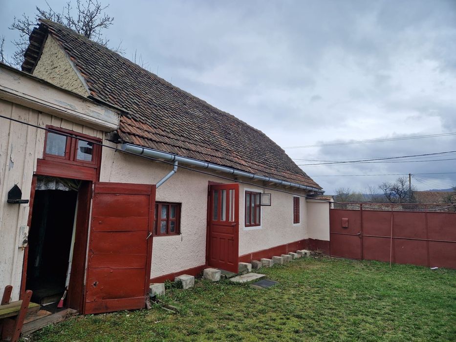 Casa de vânzare cu teren