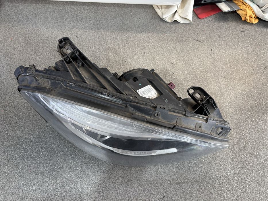 Far farove Mercedes B w246 фар фарове мерцедес Б 246