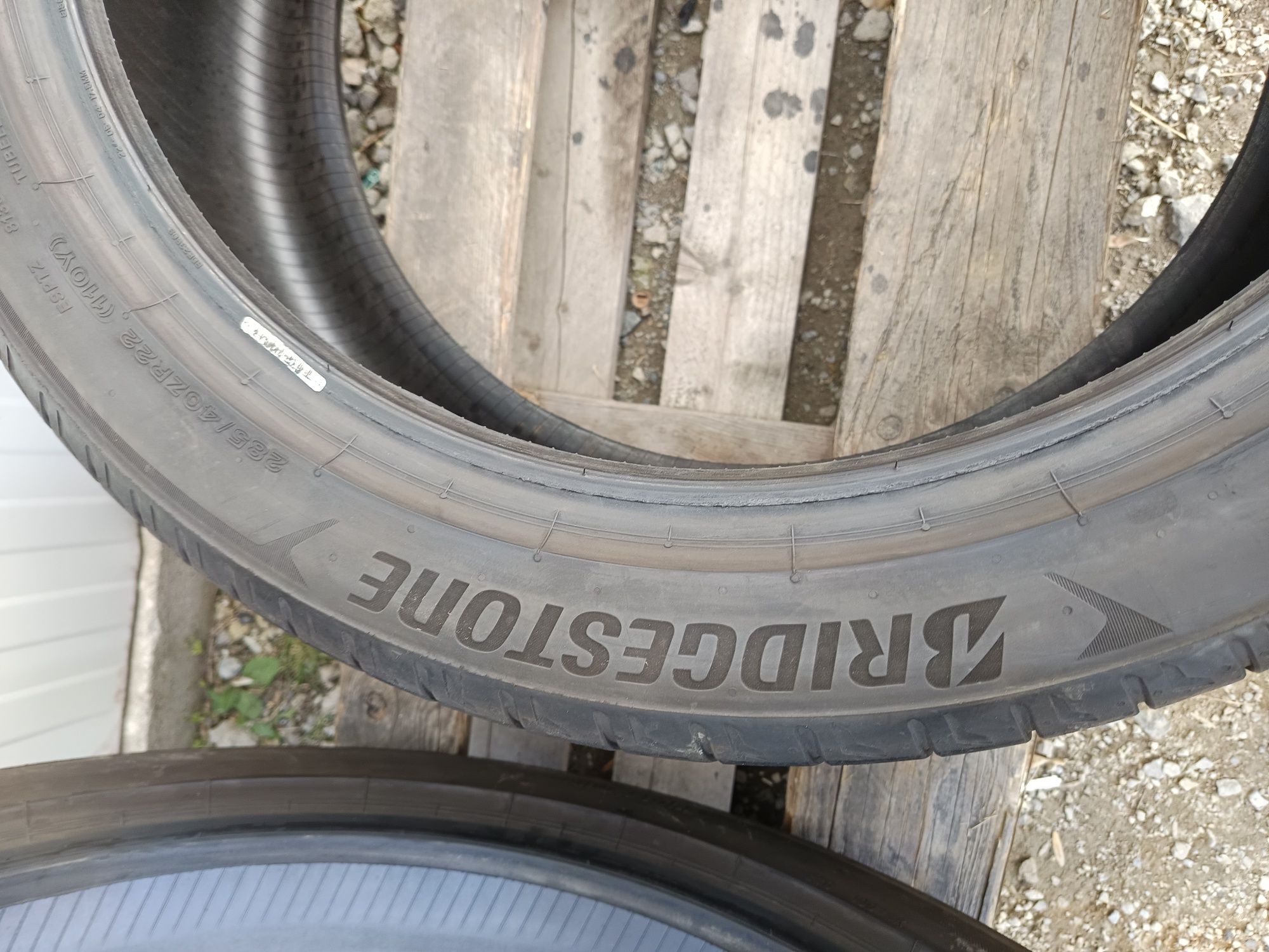 Летни гуми 285 40 ZR 22 BRIDGESTONE Дот0823