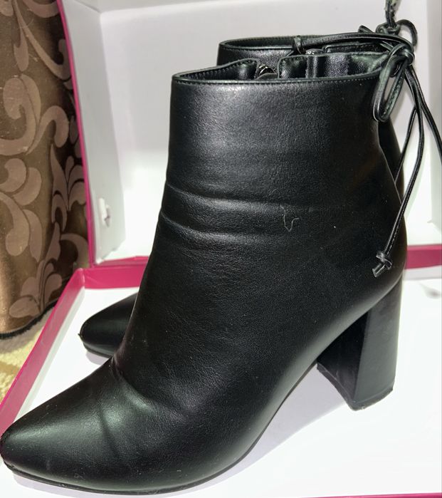 Ботинки на каблуке