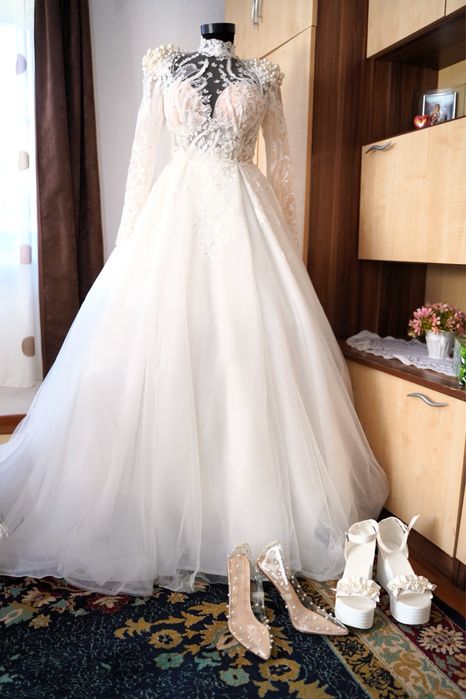 Vând rochie de mireasă