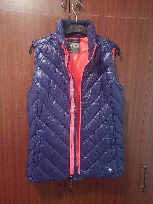 Vesta TEK GEAR, din S.U.A , marimea M, NOUA