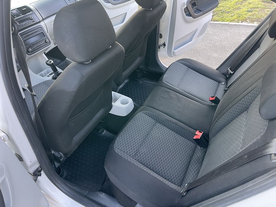 Inchiriez Skoda fabia pentru Bolt - Uber