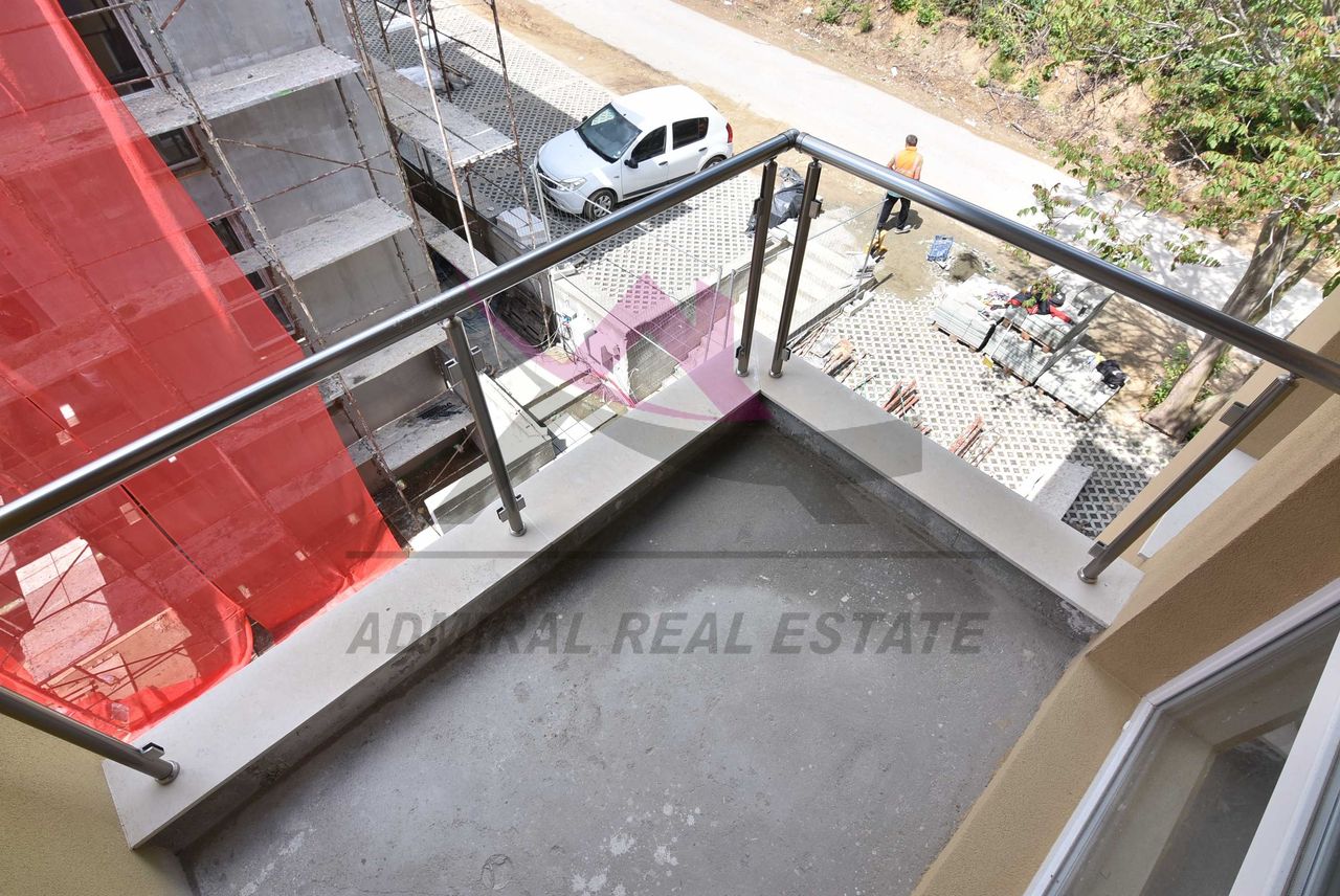 Продава се Двустаен апартамент в Варна, Изгрев - 53 кв.м за 1812 €/кв.м - Снимка #7