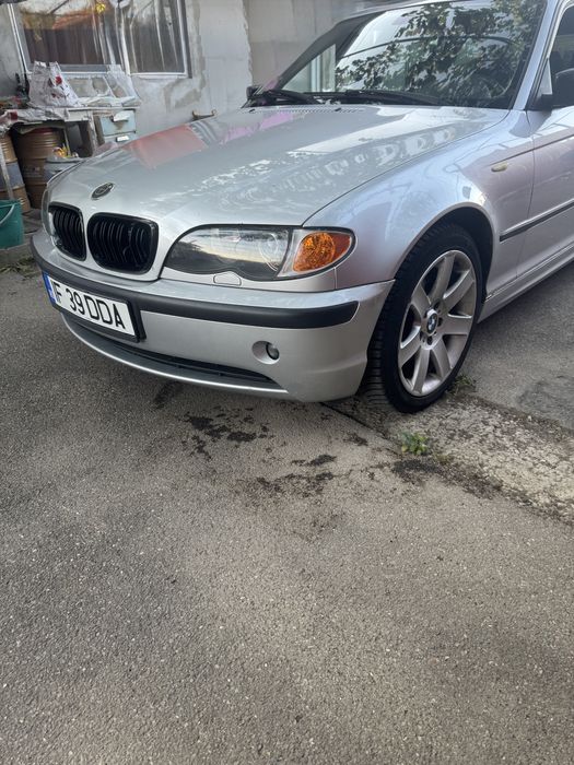 Vand e46 sau schimb cu logan
