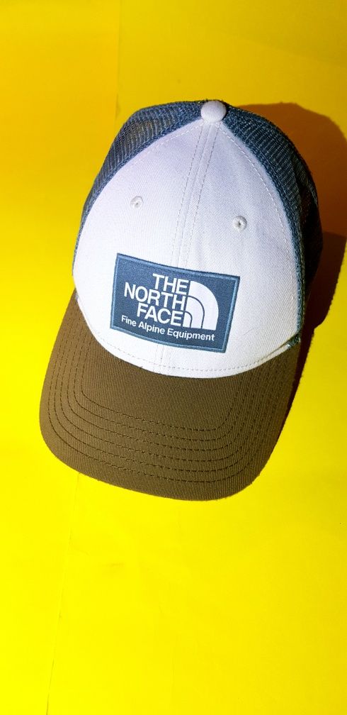 Шапки. North Face.    Rab
