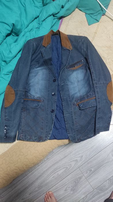 Продам джинсовый пиджак
