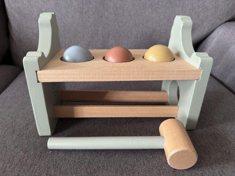 Дървена игра с чукче и търкалящи се топчета Little Dutch