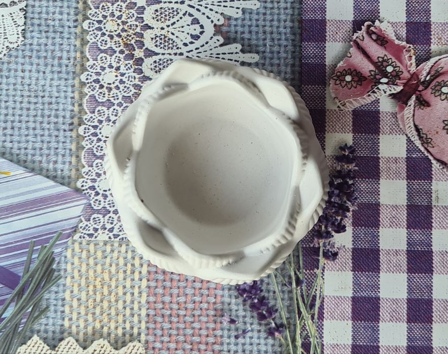 Vând ghivece plante suculente, cactusi/ marturii ipsos handmade