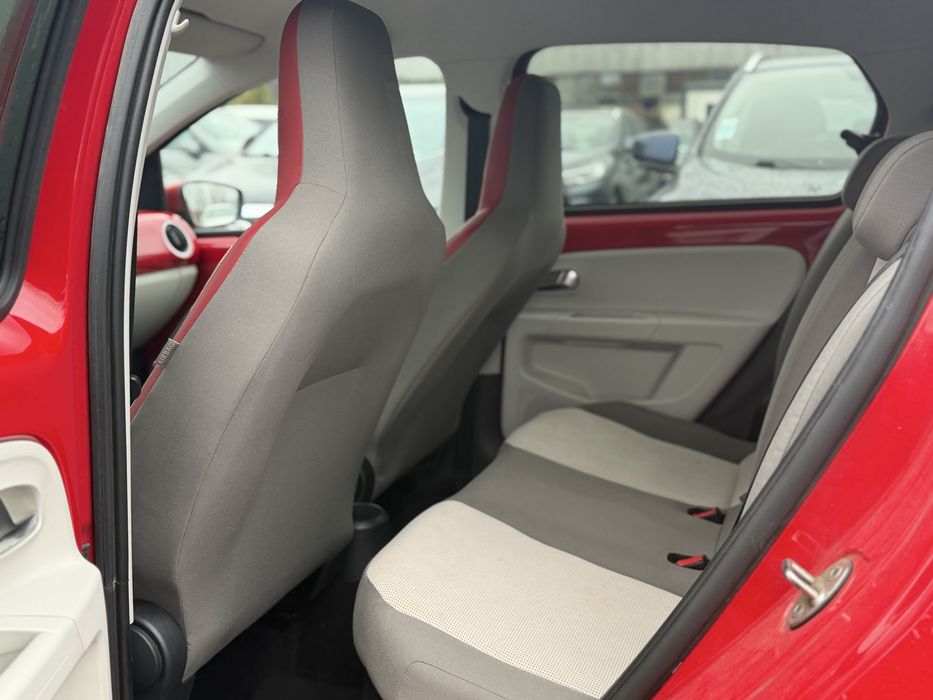 VW UP! 2014, 1.0 benzina MPI, cutie automata,incalzire scaune,garantie