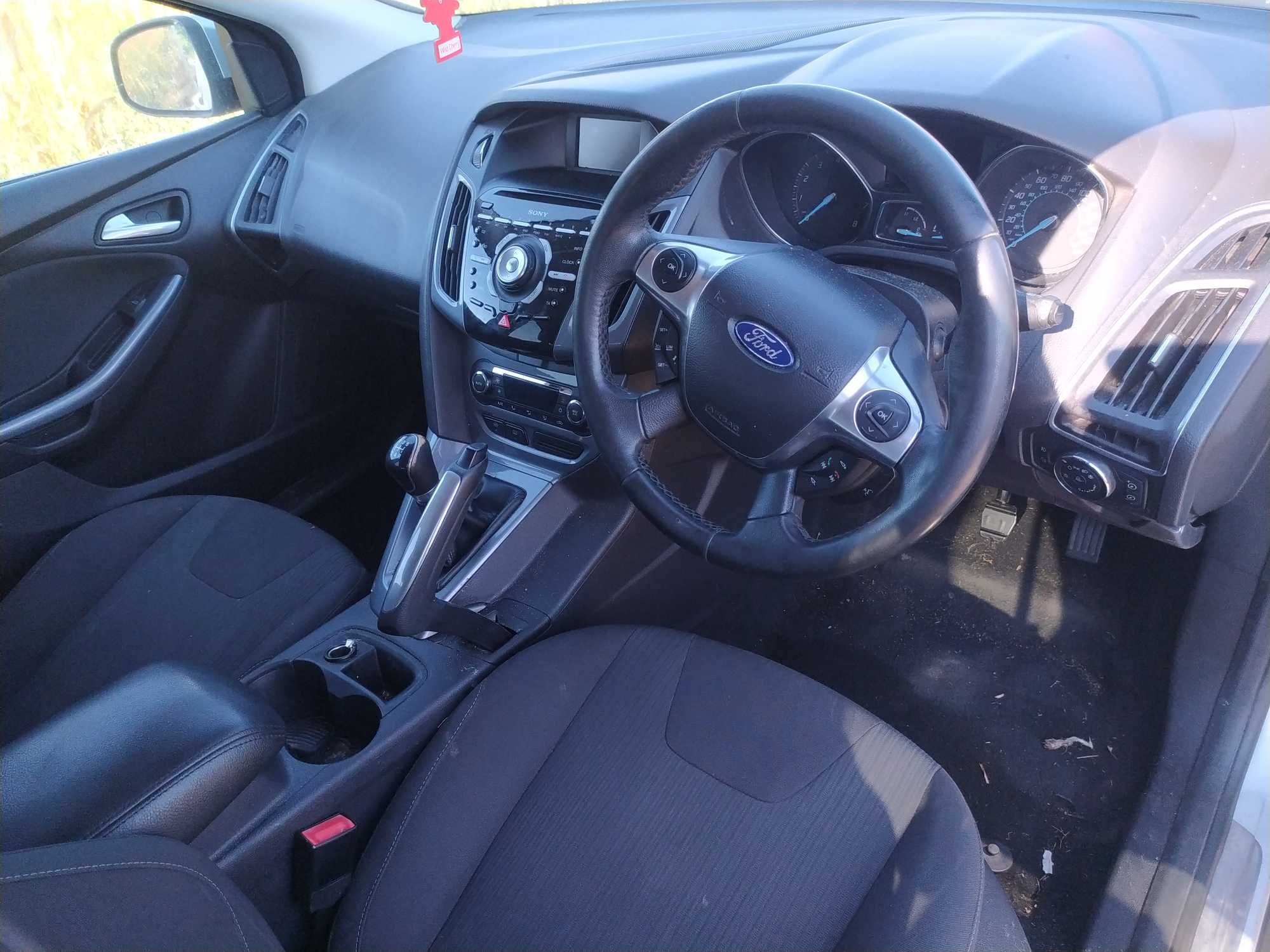 Dezmembrez Ford focus