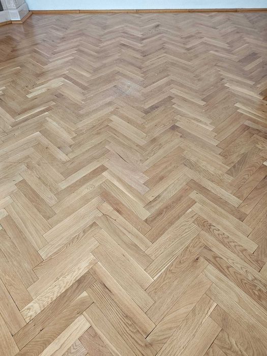 Parchet de stejar din lemn masiv