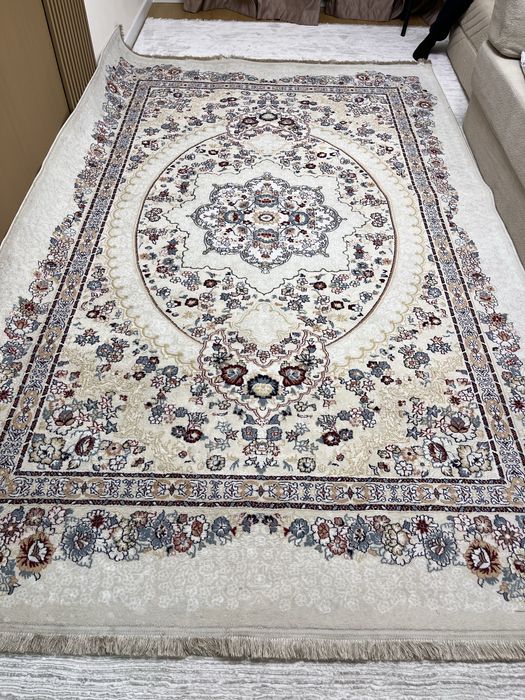 Ковер б/у.Размер 200х300