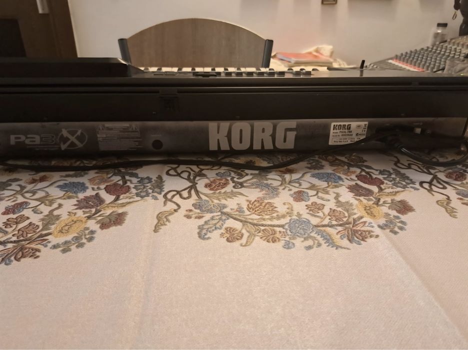 Vând Korg pa3x pro 76 clape7 ram 256