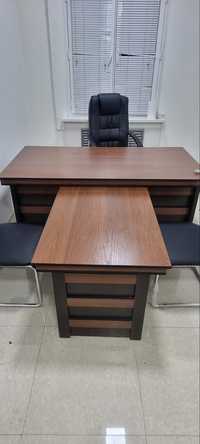 Офисной стол и 4 стул