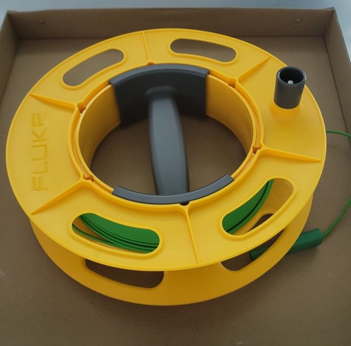 Vând accesorii Fluke 1625-2