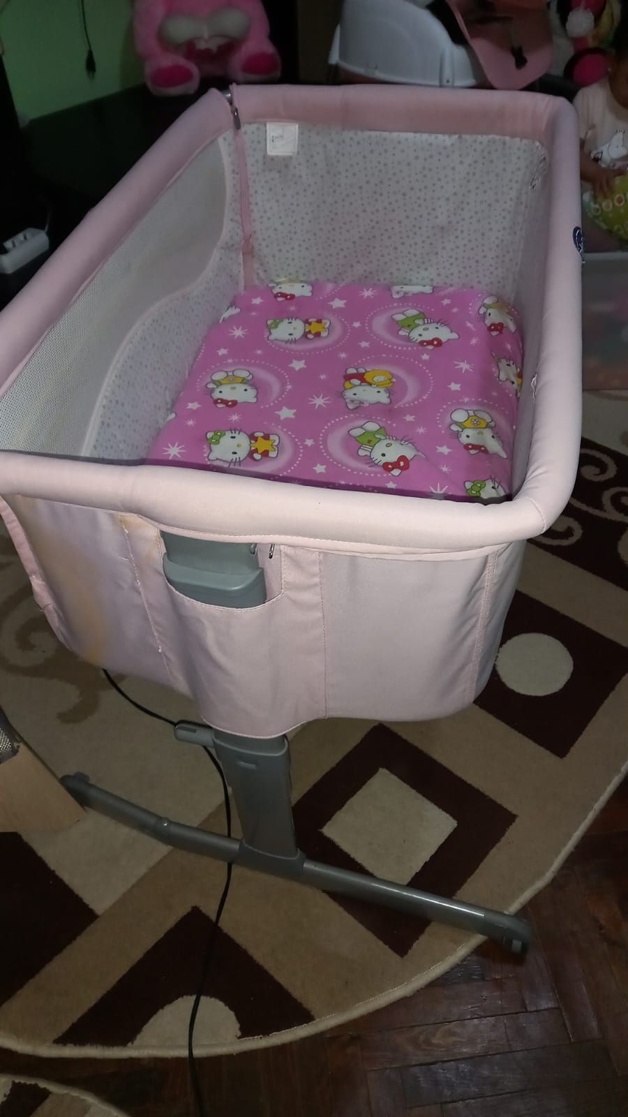 Vând pătuț copii Chicco și scaun tip măsuță