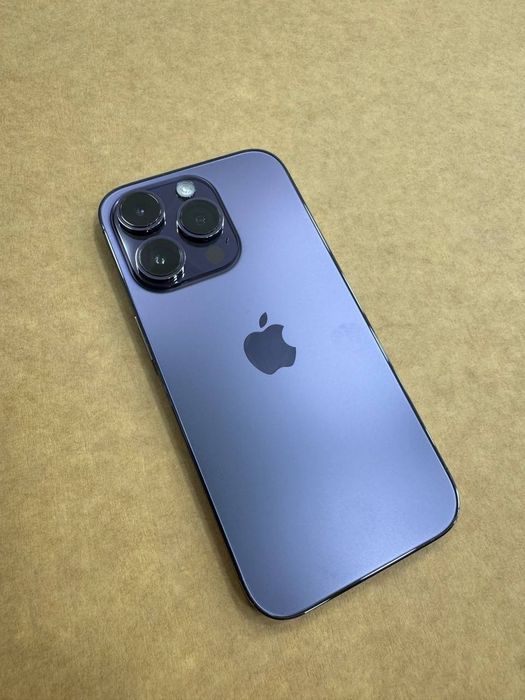 Iphone 14 pro purple