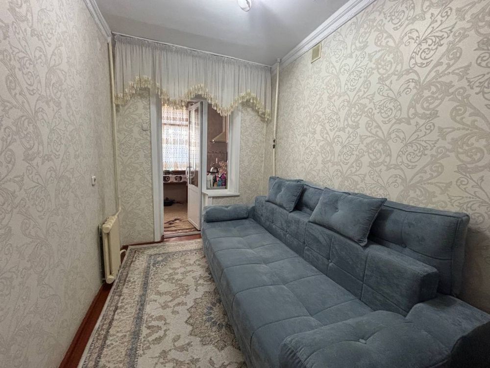 Продам 2/1/4 (кирпич) 77 серия (Центр Луначарский)