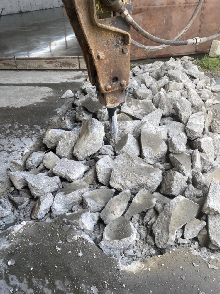 Mini-excavator,bobcat, cilindru, gard,canal,apa,piscine,demolat,
