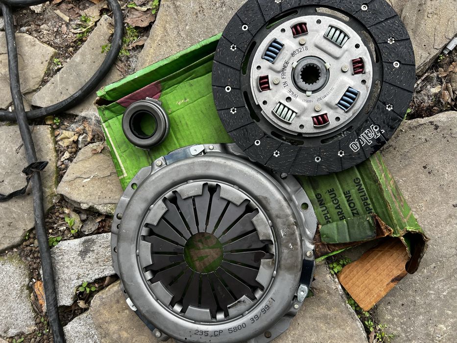 Съединител Valeo 803718 чисто нов